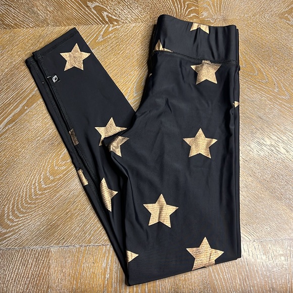 TEREZ Star Foil Printed Tall Band Performance Leggings XS - Picture 3 of 10